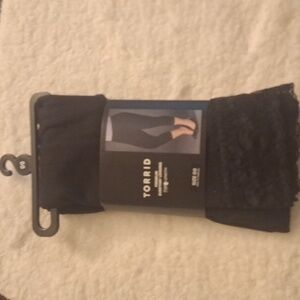TORRID Capris